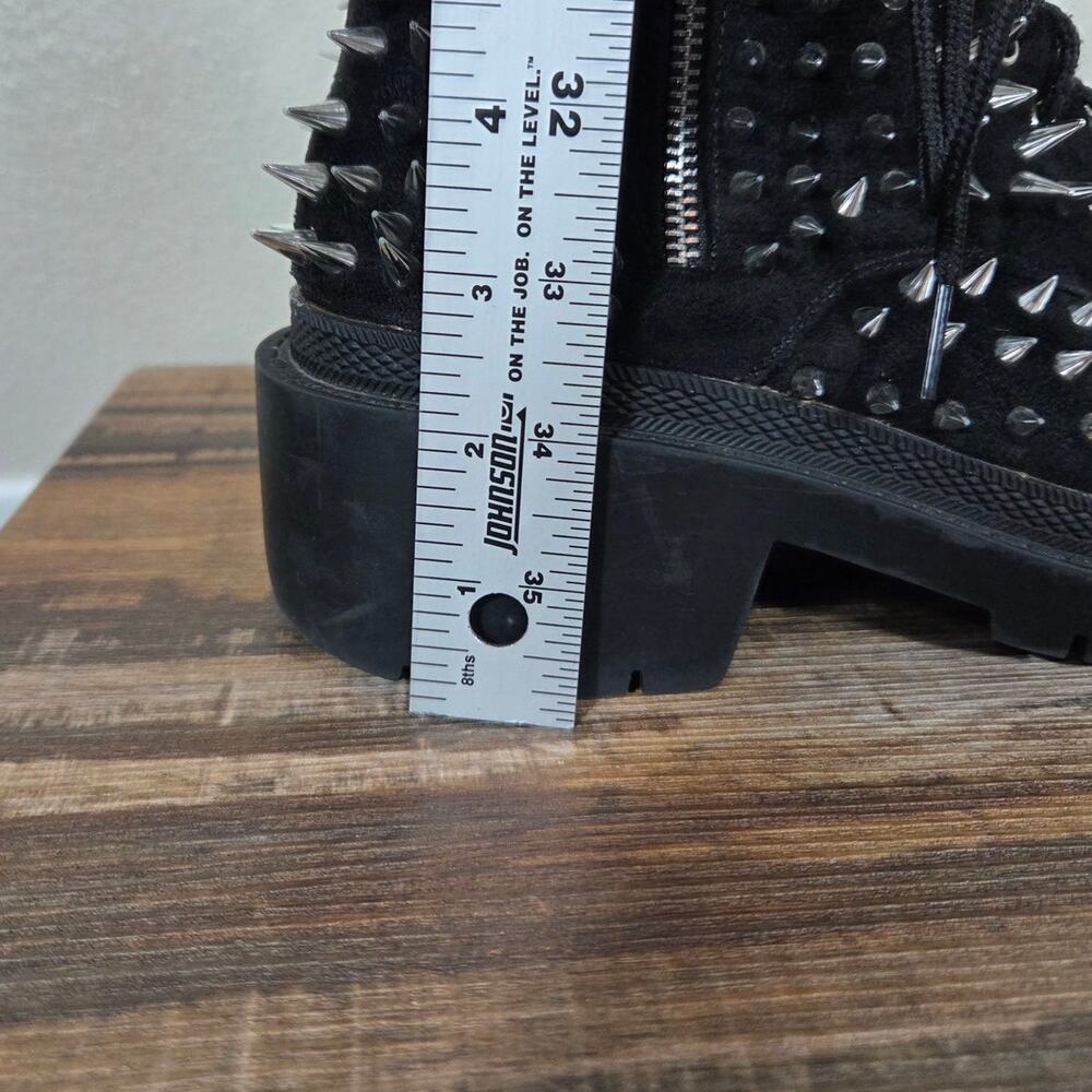 Cape Robbin Woman's Black Faux Suede Metal Spike Lace Up Combat Boots Size 8 - Picture 10 of 11